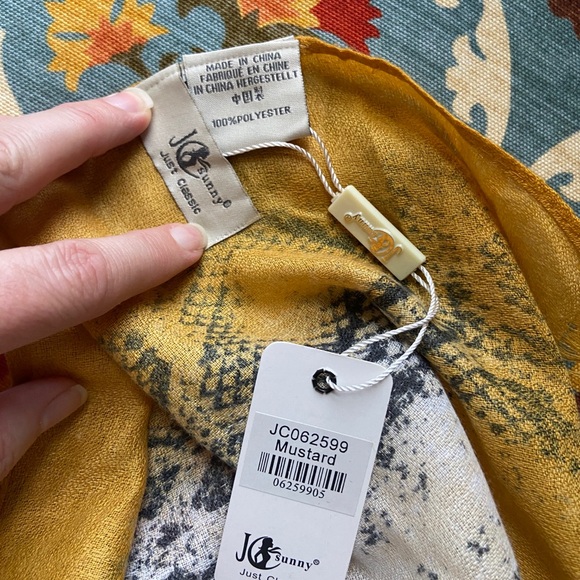 NWT JC sunny kimono wrap OS - Picture 2 of 5